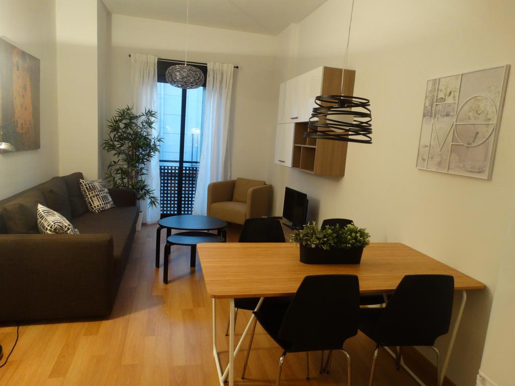 Malaga Apartamentos - Jinetes, 14 エクステリア 写真