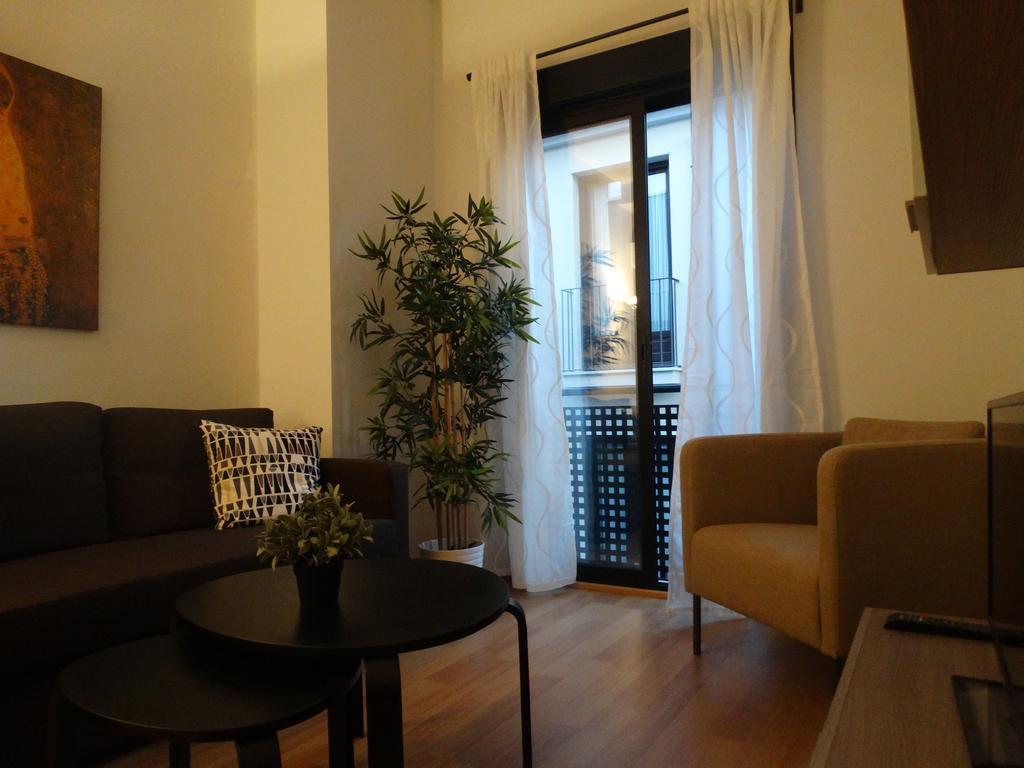 Malaga Apartamentos - Jinetes, 14 エクステリア 写真