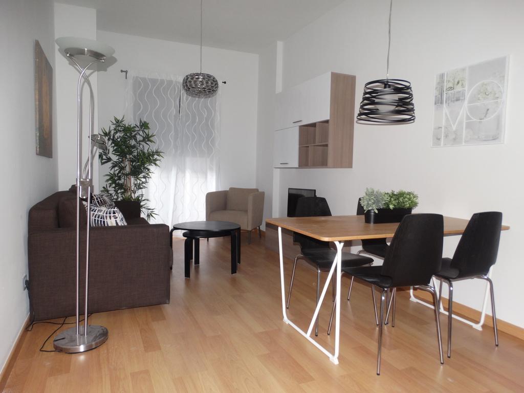 Malaga Apartamentos - Jinetes, 14 エクステリア 写真