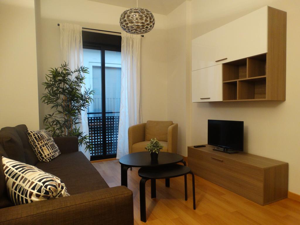 Malaga Apartamentos - Jinetes, 14 エクステリア 写真